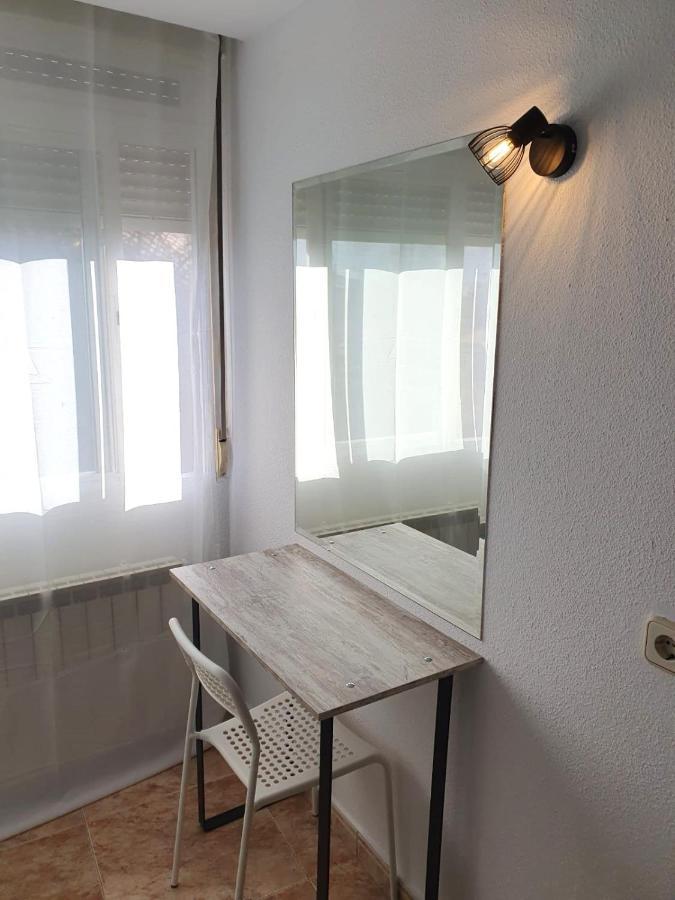 Hostal Fronton Alcobendas Exterior foto